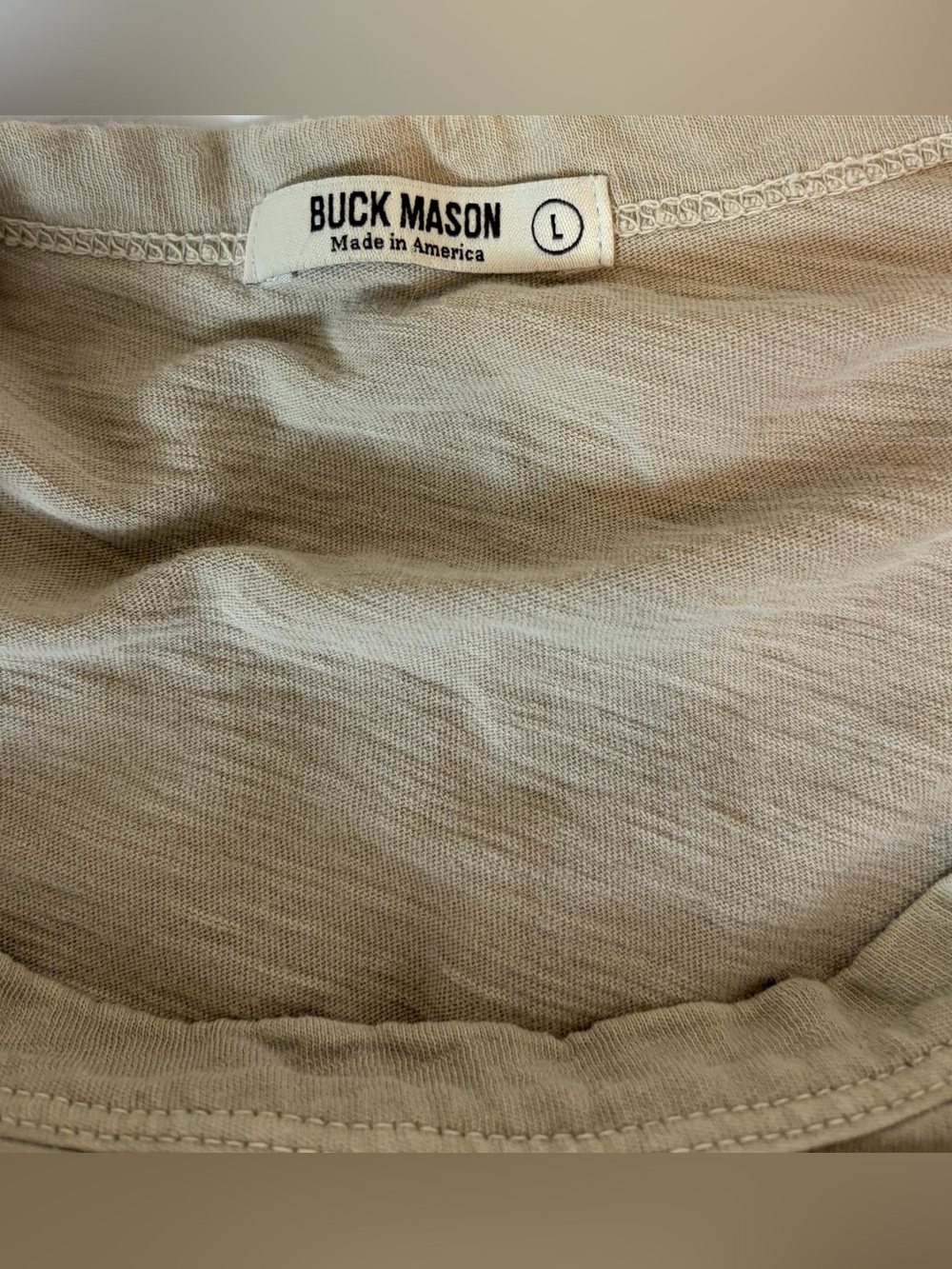 Buck Mason Mens Size Large Slub Cotton Curved Hem Crewneck Tee Tan Olive USA - Picture 2 of 5